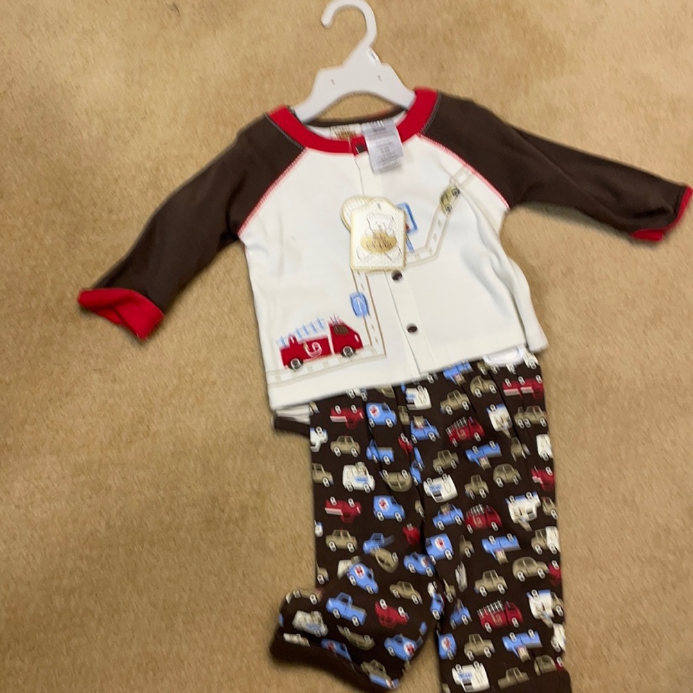 NWT-3-6 month 3 piece Baby Grand outfit